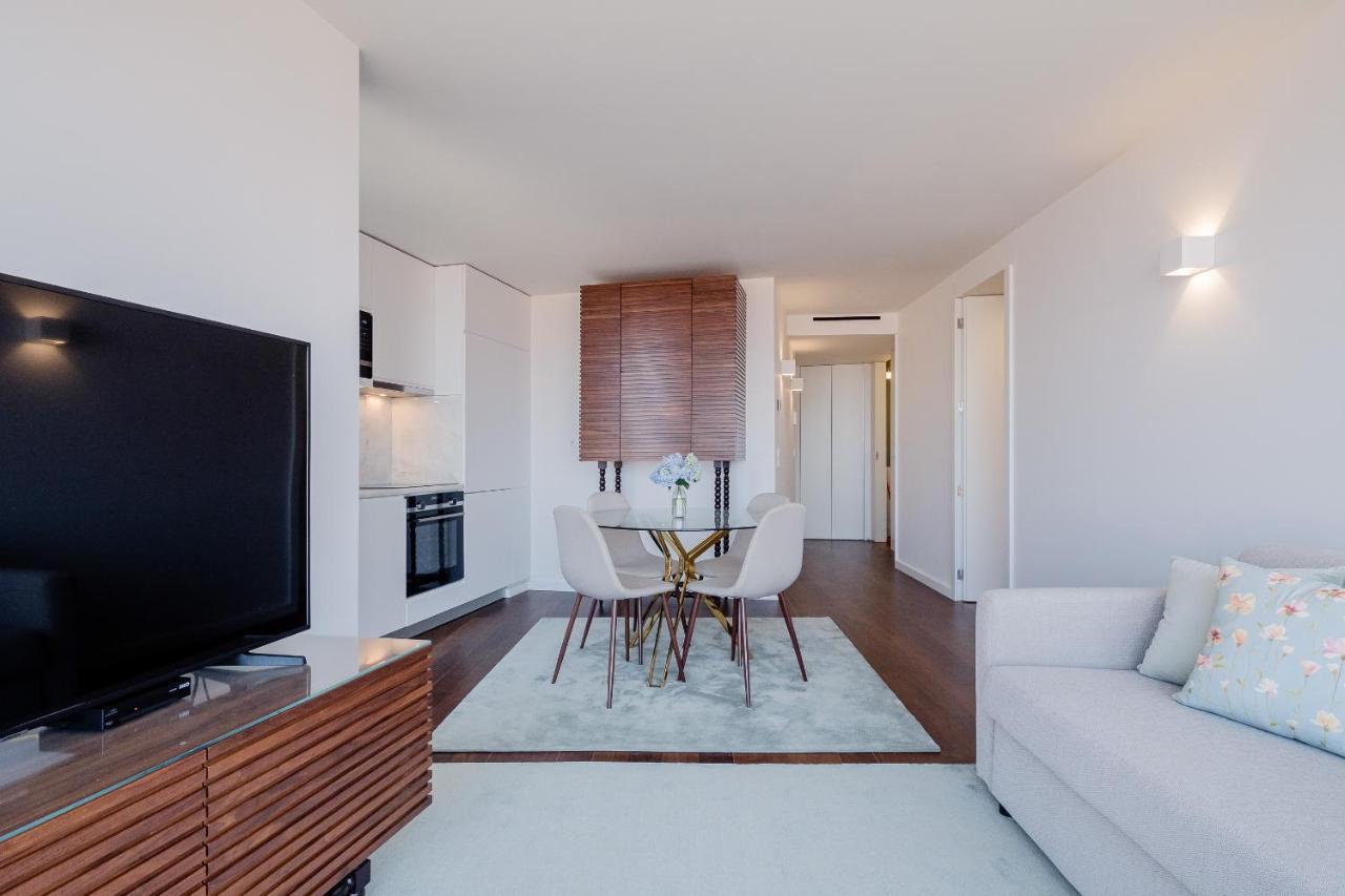 Boutique Rentals- Bliss By The Sea Apt- Ocean Views In Foz Apartament Porto